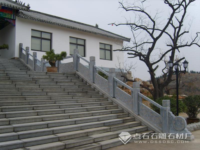 石護(hù)欄 石欄板安裝的效果 石護(hù)欄 石欄板安裝的效果